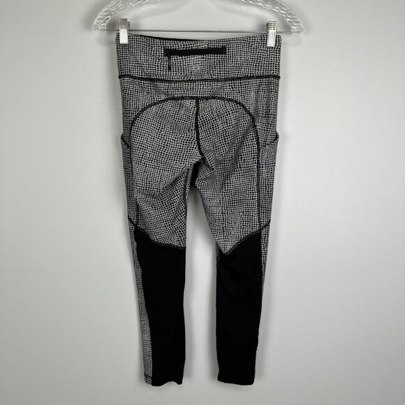 Lululemon Womens Speed Tight V Crop Leggings Fall Net Black White size 4 - Picture 6 of 11